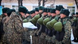 "Күнде басымнан тебеді, ұрады". Әскердегі сарбаз әлімжеттік көріп жүргенін айтты