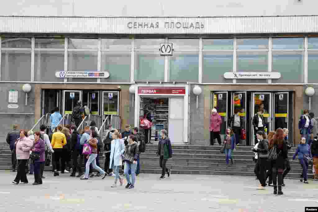 Метроның &quot;Сенная площадь&quot; станциясы (архив фотосы).