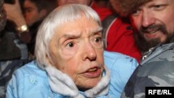 82 ёшли диссидент Людмила Алексеева