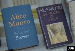 Alice Munro-nun kitabları