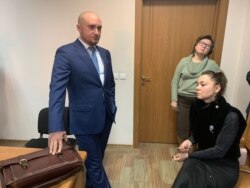 Advokatlar Zuhra Hamroyeva (o‘ngda) va Ruslan Nagiyev (chapda) Tatariston Oliy Sudida