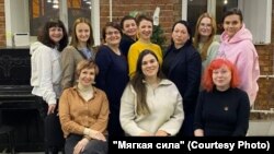 Участницы движения "Мягкая сила"