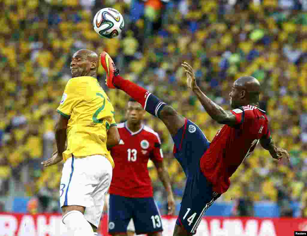 Braziliya-Kolumbiya &ndash; 2:1. Maicon vs. Victor Ibarbo.