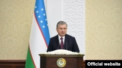 O‘zbekiston prezidenti Shavkat Mirziyoyev Toshkentdagi “Xalqaro forumlar saroyi”da tadbirkorlar bilan ochiq muloqoti chog‘idagi tadbirkorlar egalik qilayotgan ko‘chmas mulk ularga xususiylashtirib berilishini va’da qilgan.